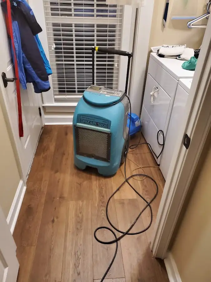 Commercial dehumidifier deployed for Flood Damage Cleanup in Quartz Hill